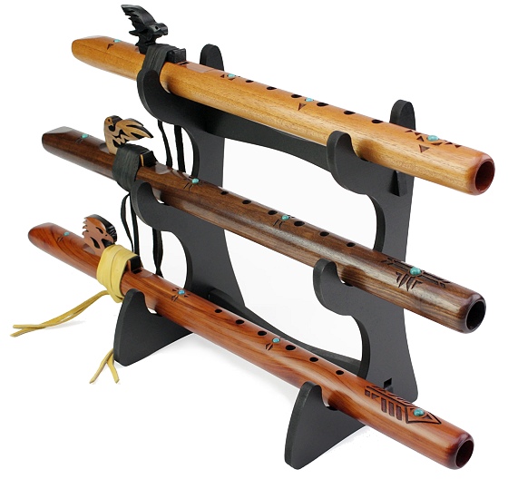 St�nder f�r drei Indianerfl�ten -schwarz - Copyright STEINKLANG